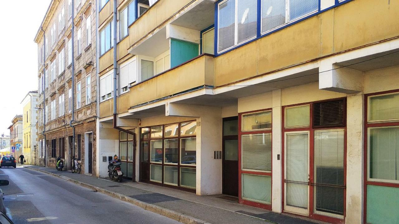 Cosy Apartment Zupanic プーラ エクステリア 写真